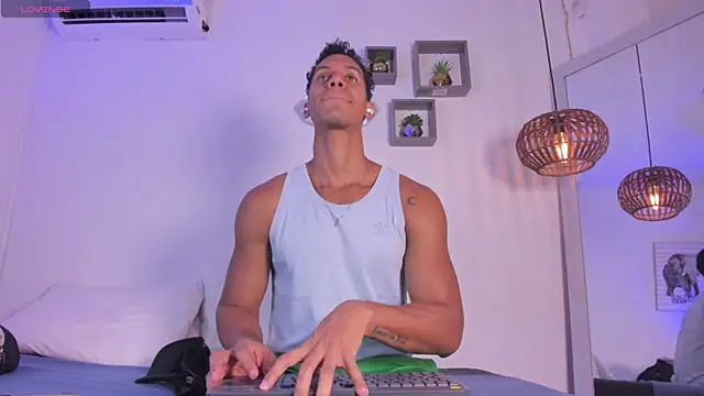 Royland Vega online show from March 3, 11:38 am