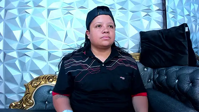 Carolina-Lenon online show from March 6, 7:21 pm