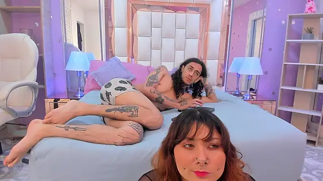Snapshot of Goldentemptation_ chatting on May 14, 9:21 pm Goldentemptation online show from May 14, 9:21 pm