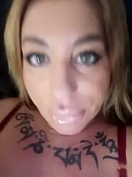 MiaMooly online show from February 17, 2:57 pm