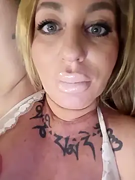 MiaMooly online show from March 11, 7:31 pm