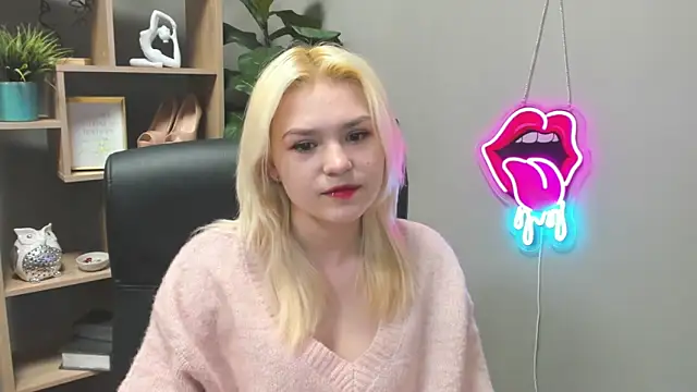 SweetLilyxo online show from March 26, 7:25 am