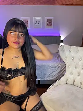 Snapshot of Annie_Alicee chatting on May 23, 4:55 pm Annie Alicee online show from May 23, 4:55 pm