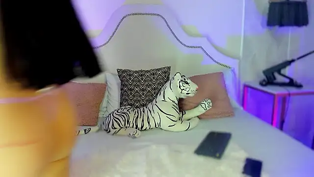 niicole garner online show from February 24, 3:10 pm