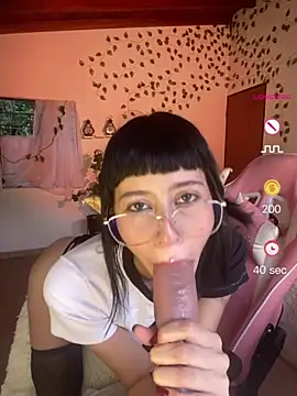Snapshot of Capricornmystic1 chatting on June 13, 11:02 pm Capricornmystic1 online show from June 13, 11:02 pm