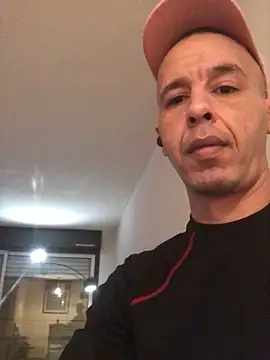 creativeX online show from February 9, 7:18 pm