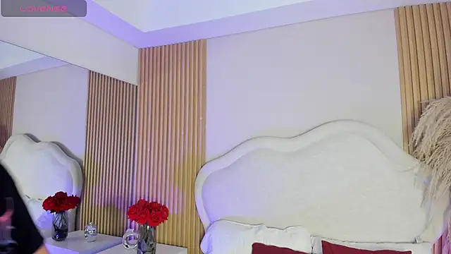 rebeca taylor online show from February 7, 3:32 am