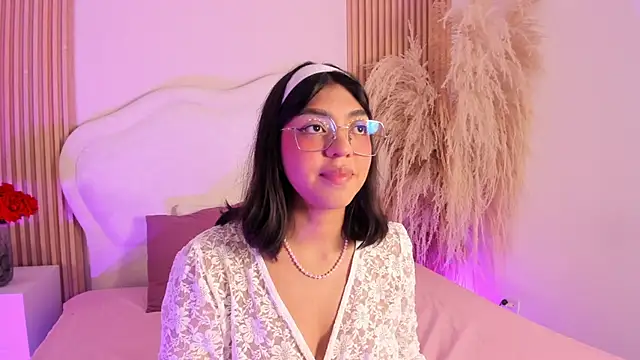 rebeca taylor online show from February 20, 3:36 am