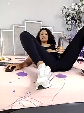 Snapshot of Nalapalmer chatting on July 21, 7:49 pm Nalapalmer online show from July 21, 7:49 pm