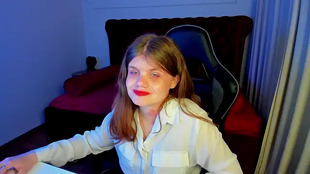Snapshot of ChloeHalses chatting on May 15, 5:09 pm ChloeHalses online show from May 15, 5:09 pm