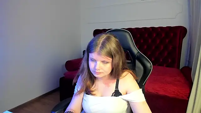 Snapshot of ChloeHalses chatting on May 31, 6:09 pm ChloeHalses online show from May 31, 6:09 pm