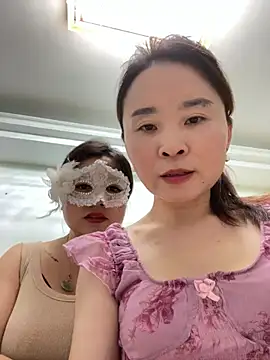 Snapshot of mm47865 chatting on July 5, 12:01 pm mm47865 online show from July 5, 12:01 pm