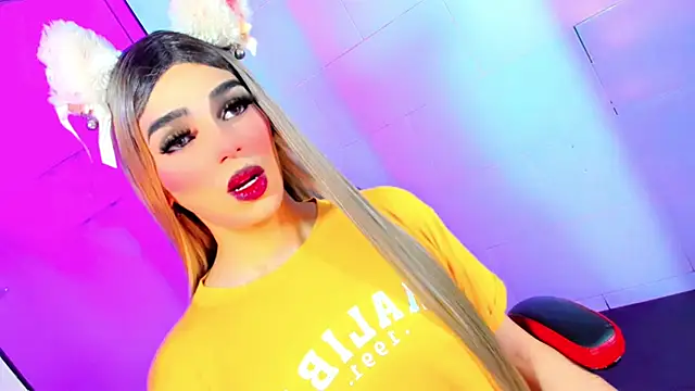 Maddye Fox online show from March 3, 7:09 pm