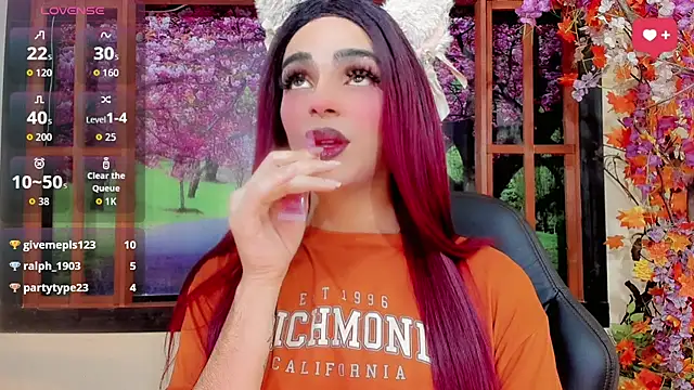 Maddye Fox online show from April 28, 7:30 pm