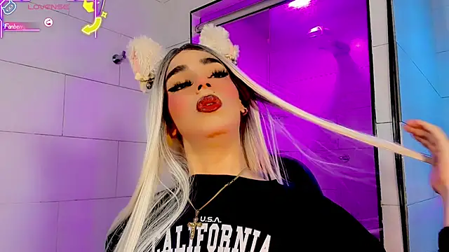 Snapshot of Maddye_Fox chatting on May 19, 3:24 am Maddye Fox online show from May 19, 3:24 am