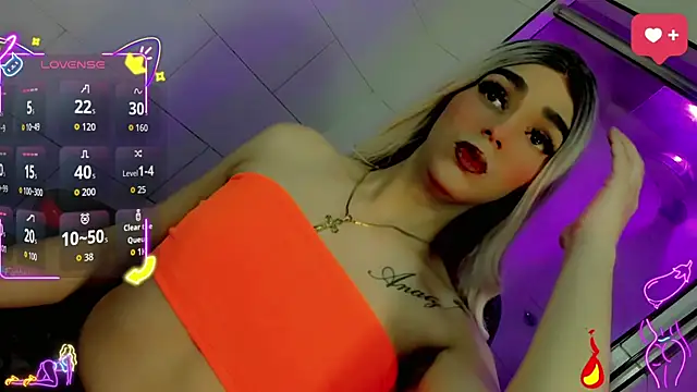 Snapshot of Maddye_Fox chatting on June 2, 3:52 am Maddye Fox online show from June 2, 3:52 am