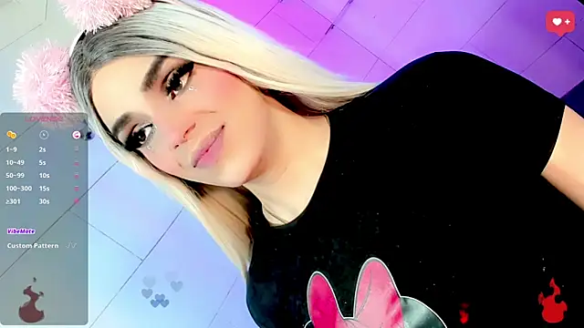 Snapshot of Maddye_Fox chatting on June 17, 3:20 am Maddye Fox online show from June 17, 3:20 am