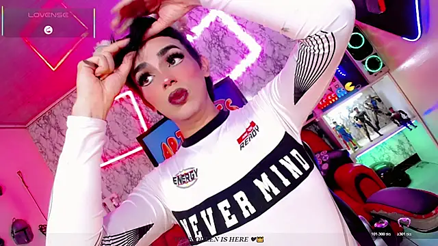 Snapshot of Maddye_Fox chatting on July 10, 3:33 am Maddye Fox online show from July 10, 3:33 am