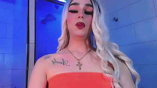 Snapshot of Maddye_Fox chatting on July 25, 3:15 am Maddye Fox online show from July 25, 3:15 am