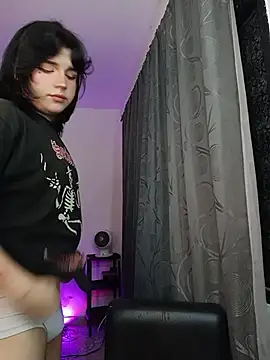 Daniellesins1 online show from February 14, 6:43 am