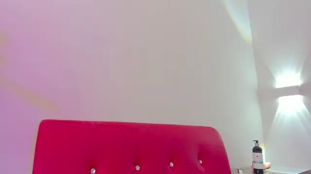 Snapshot of AllanaRosee chatting on May 31, 6:20 pm AllanaRosee online show from May 31, 6:20 pm