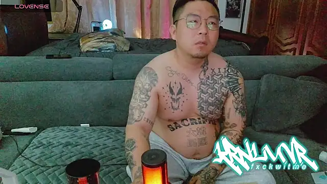 fxckuno online show from April 12, 6:46 pm