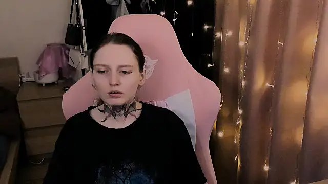 Onyxix online show from March 17, 6:44 pm