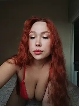 Snapshot of LolaaMint_ chatting on March 20, 9:36 am LolaaMint online show from March 20, 9:36 am