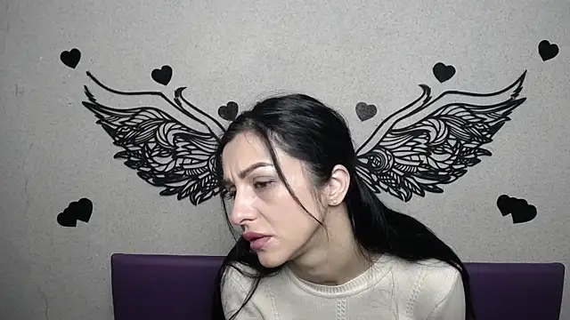 Snapshot of EvaClarkk chatting on April 7, 5:08 am EvaClarkk online show from April 7, 5:08 am