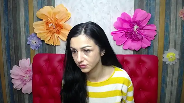 Snapshot of EvaClarkk chatting on April 15, 5:14 am EvaClarkk online show from April 15, 5:14 am