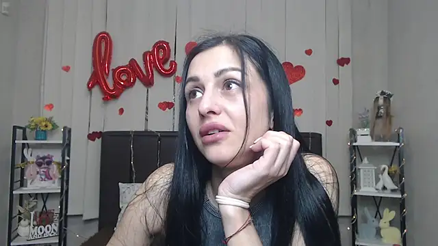 Snapshot of EvaClarkk chatting on May 1, 5:45 am EvaClarkk online show from May 1, 5:45 am