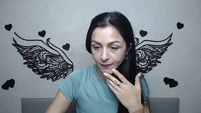 Snapshot of EvaClarkk chatting on July 9, 5:22 am EvaClarkk online show from July 9, 5:22 am