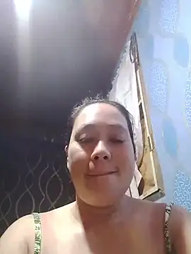 Snapshot of May_Bombs chatting on June 19, 10:57 pm May Bombs online show from June 19, 10:57 pm