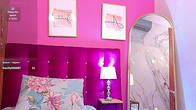 tightlittleebony online show from April 27, 7:34 pm