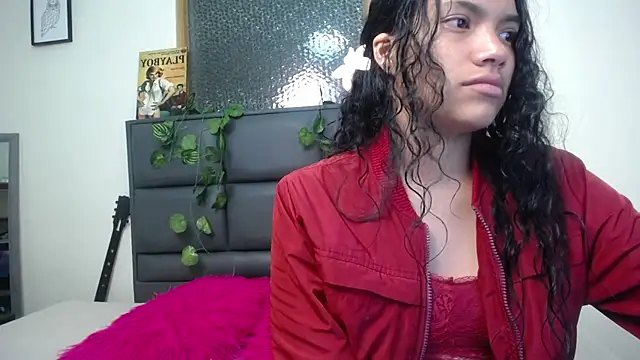 Julieta Parker online show from April 28, 3:11 am