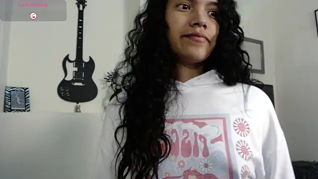 Snapshot of Julieta_Parker chatting on May 10, 3:01 am Julieta Parker online show from May 10, 3:01 am