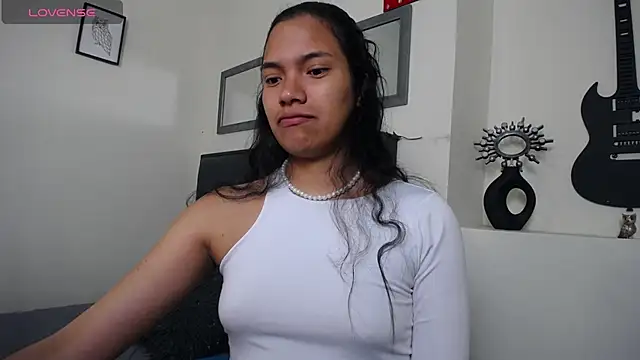 Snapshot of Julieta_Parker chatting on May 27, 1:13 am Julieta Parker online show from May 27, 1:13 am