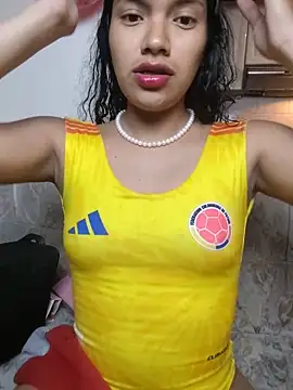 Snapshot of Julieta_Parker chatting on June 12, 1:48 am Julieta Parker online show from June 12, 1:48 am