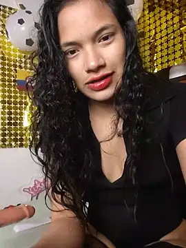 Snapshot of Julieta_Parker chatting on June 14, 1:25 am Julieta Parker online show from June 14, 1:25 am
