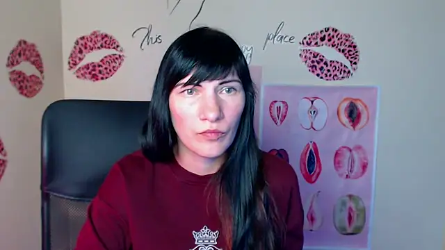 Snapshot of Rosalinda_ro chatting on May 8, 5:51 pm Rosalinda ro online show from May 8, 5:51 pm