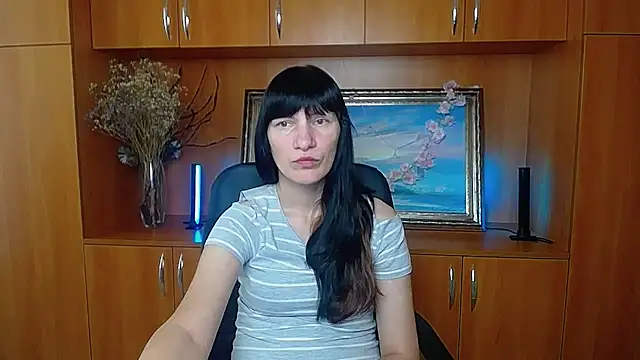 Snapshot of Rosalinda_ro chatting on May 19, 12:11 pm Rosalinda ro online show from May 19, 12:11 pm