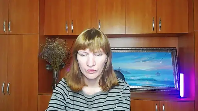 Snapshot of Rosalinda_ro chatting on June 13, 6:00 am Rosalinda ro online show from June 13, 6:00 am