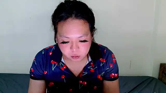 Snapshot of sweet_jaii chatting on June 3, 2:33 pm sweet jaii online show from June 3, 2:33 pm