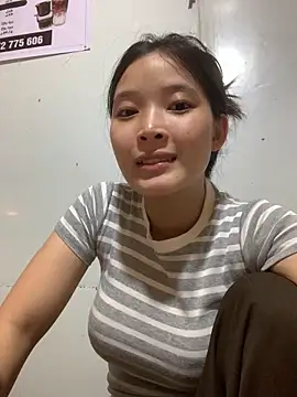 Snapshot of Suzu_xx01 chatting on June 9, 4:29 pm Suzu xx01 online show from June 9, 4:29 pm