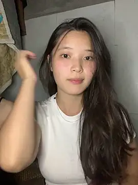 Snapshot of Suzu_xx01 chatting on June 10, 4:39 pm Suzu xx01 online show from June 10, 4:39 pm