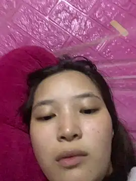 Snapshot of Suzu_xx01 chatting on June 22, 4:37 pm Suzu xx01 online show from June 22, 4:37 pm