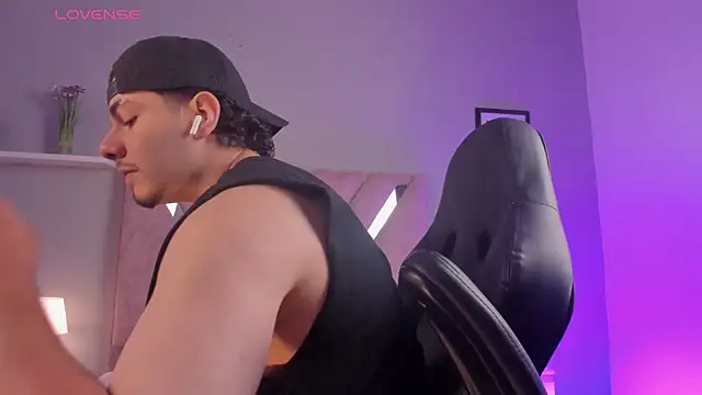 Axel Creed online show from March 12, 1:06 pm