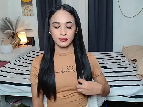 Snapshot of Gwenstacy30 chatting on March 8, 2:10 pm Gwenstacy30 online show from March 8, 2:10 pm