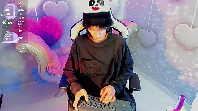 thanier 18 online show from March 10, 7:19 pm