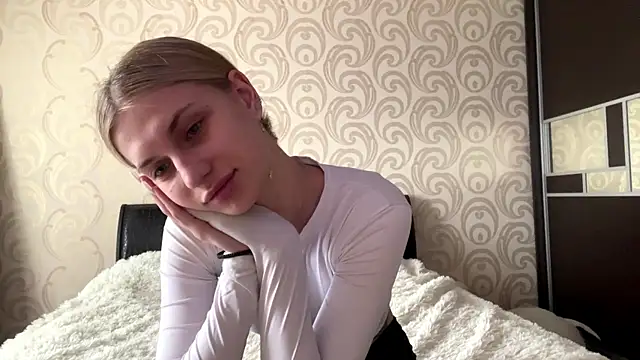 JeneeEady online show from April 30, 6:09 am